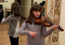 Latizia Manassero, 10 anni, e tanta bravura al violino